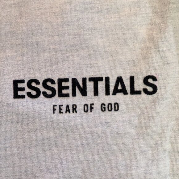 BNWT Fear of God Essentials Light Oatmeal Long Sleeve Shirt - Size S - Picture 5 of 7